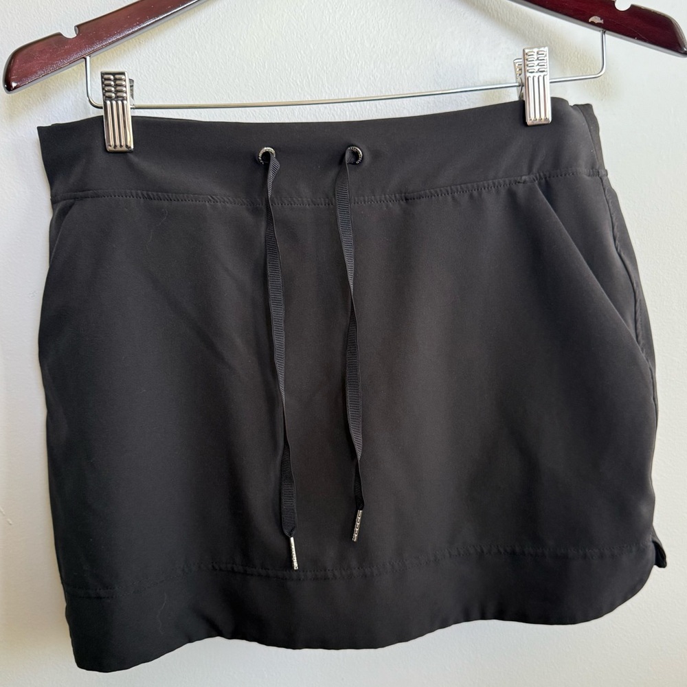 GAIAM Black Drawstring Active Skort with Pockets